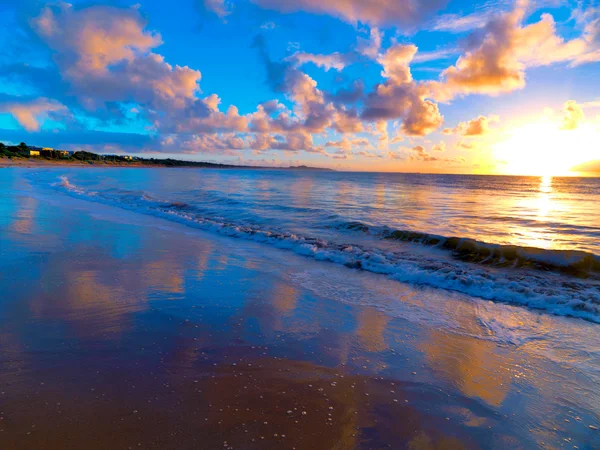 Západ slunce na pláži — Stock fotografie