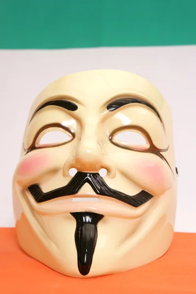 Irlandês cara falsifica máscara — Fotografia de Stock