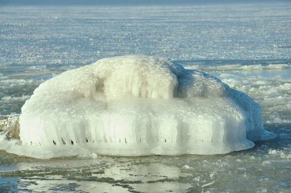 Ледяной пьедестал — стоковое фото