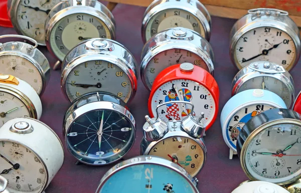 Serie de relojes y relojes antiguos — Foto de Stock