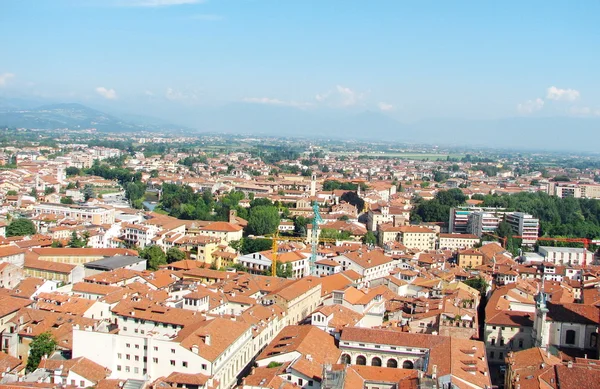 Veduta aerea dei tetti di una città italiana — Foto Stock