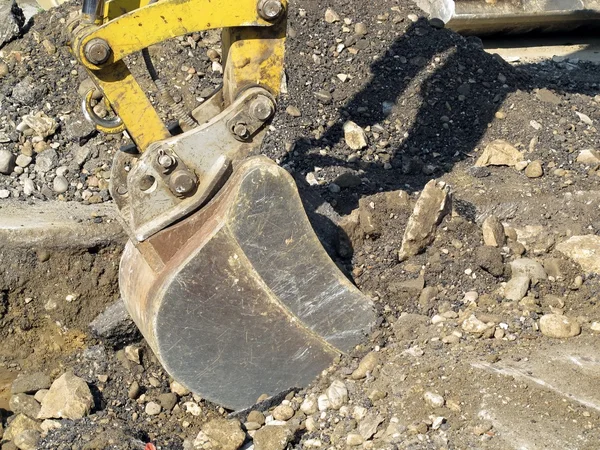 Raspador para trabajar toda una obra de carretera durante la excavación — Foto de Stock