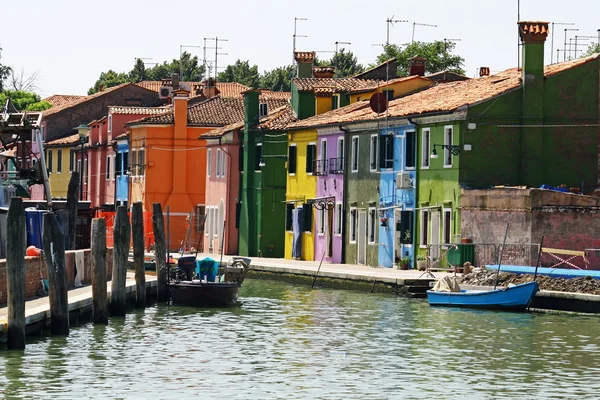Casa da ilha de burano em Veneza — Fotografia de Stock