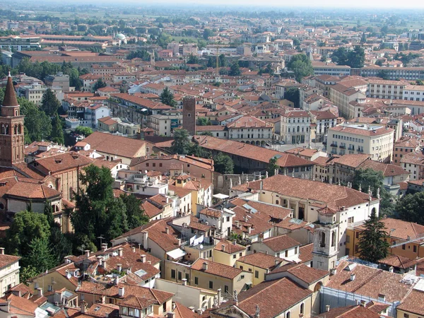 이탈리아의한 도시의 옥상을 공중에서 내려다본 모습 — 스톡 사진