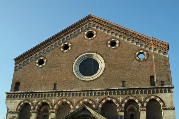 Façade of the Church of san lorenzo in vicenza — Stok fotoğraf