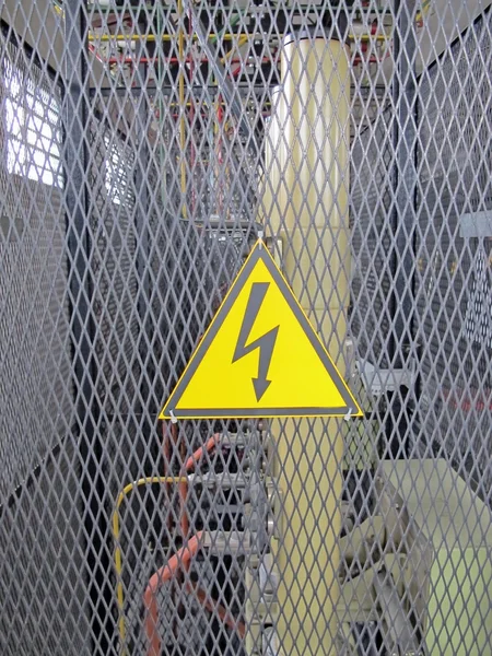 Aconselhar sinal de atenção perigo elétrico — Fotografia de Stock