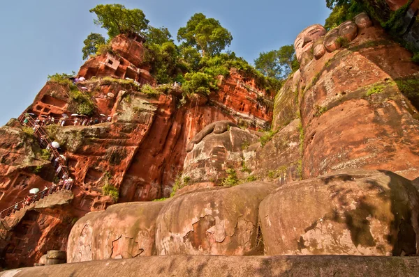 Leshan Buddha and on stairs — Stock Photo, Image