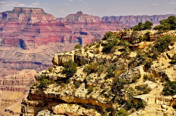Grand canyon cliff with small — Stock Photo, Image