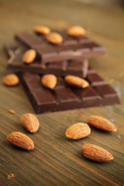 アーモンドとチョコレート — ストック写真