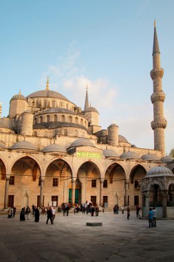 İstanbul 'daki mavi cami, hindi.