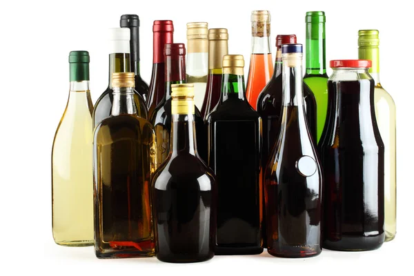 Vino, succo di frutta, whisky, brandy, gin, vodka . — Foto Stock