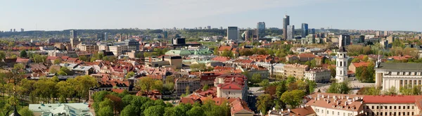 Vue panoramique sur la ville - ancienne et nouvelle Vilnius . — Photo