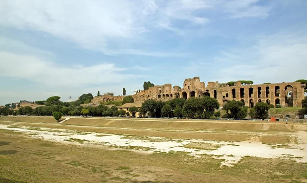 Roman Circus and Palatine Hill — Stock Photo, Image