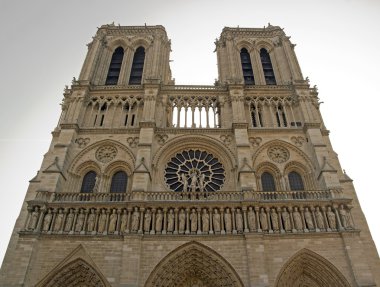 Paris 'ten değil.