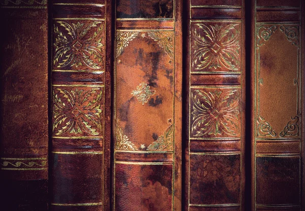 Plecy starych książek — Zdjęcie stockowe