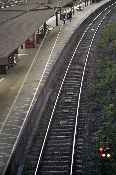 Plataforma da estação ferroviária — Fotografia de Stock