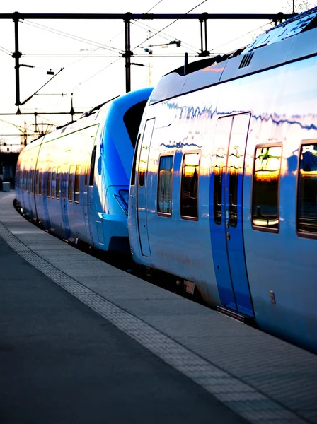 Blue commuter train — Stock Photo, Image