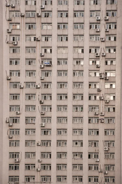 Facciata di blocco di appartamenti — Foto Stock