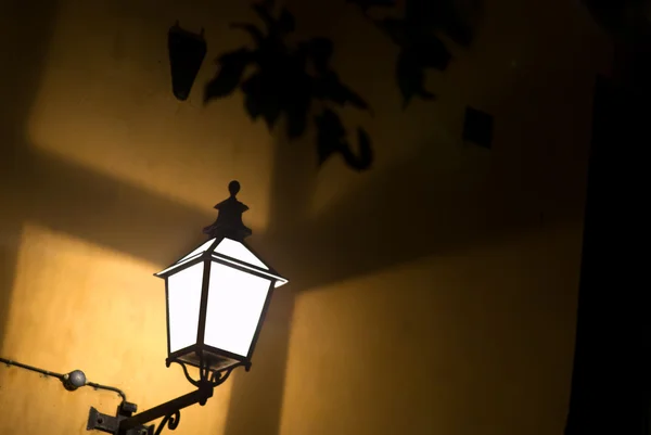 Лампа старого стиля — стоковое фото