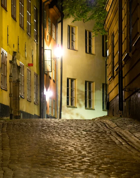 Calle en Estocolmo por la noche —  Fotos de Stock