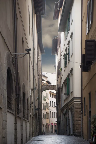 Calle estrecha en Florencia —  Fotos de Stock