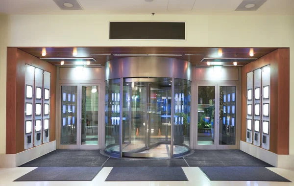 Hotel entrance — Stock Photo, Image