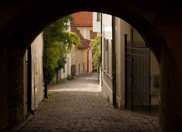 Oude straat in visby — Stockfoto