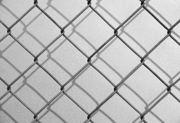 铁丝网围墙 — 图库照片