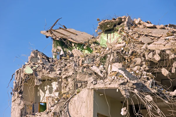 파괴 된 건물 — 스톡 사진