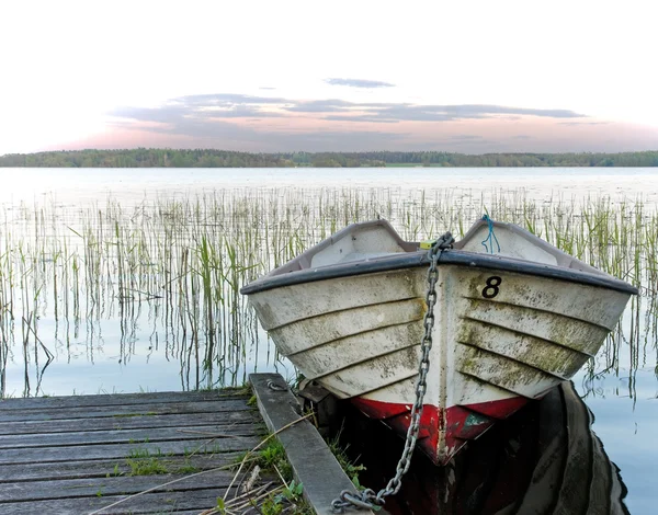 Afgemeerd boot — Stockfoto