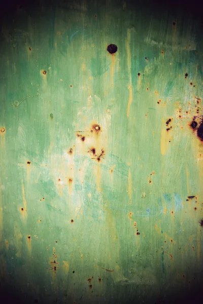 Pintado enferrujado velha porta de metal — Fotografia de Stock