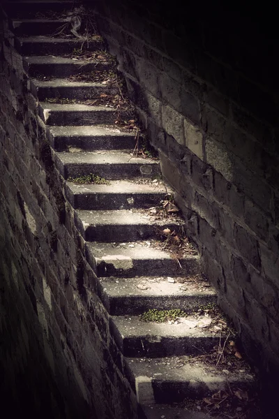Gefährliche Oldtimer-Treppe — Stockfoto