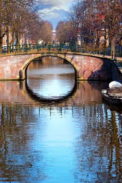 Bridge i Amsterdam - Stock-foto