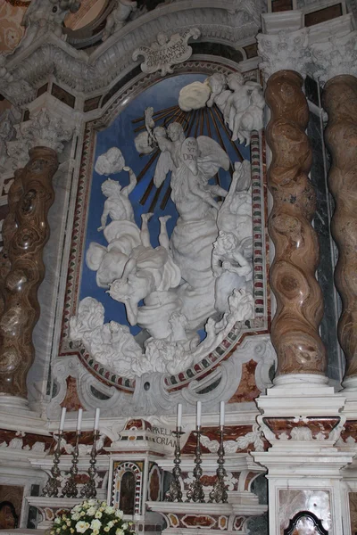 Katedrála santa maria v castello čtvrtletí v hlavním městě Sardinie cagliari. — Stock fotografie