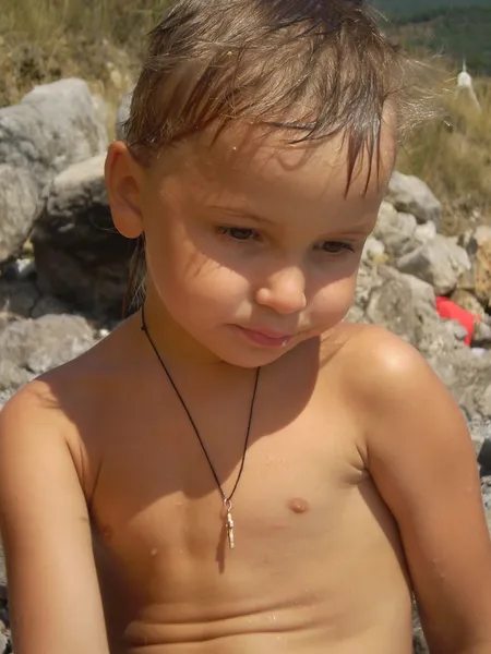 समुद्रकिनारावर मुलगा — स्टॉक फोटो, इमेज