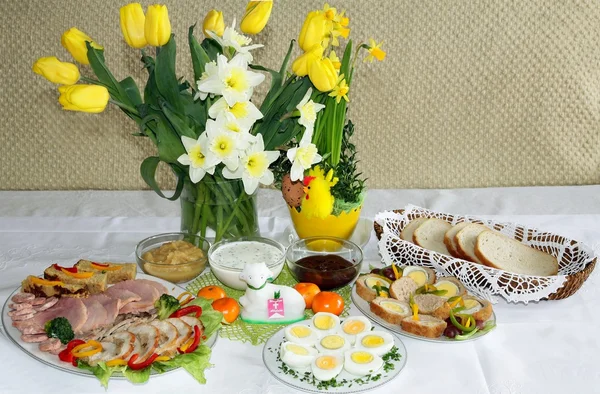 Blesed jedzenie na tradycyjne święta Niedziela śniadanie — Zdjęcie stockowe
