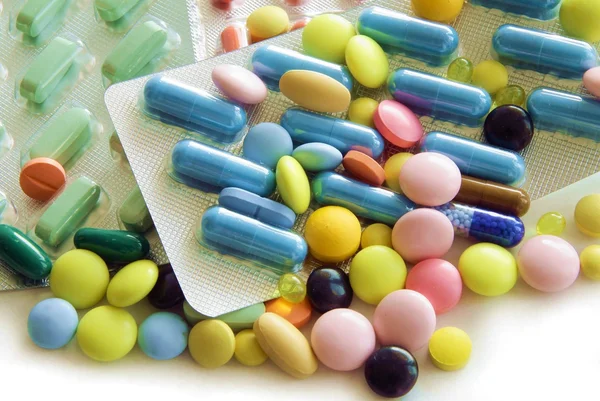 Çok renkli ilaç tedavisi için — Stok fotoğraf