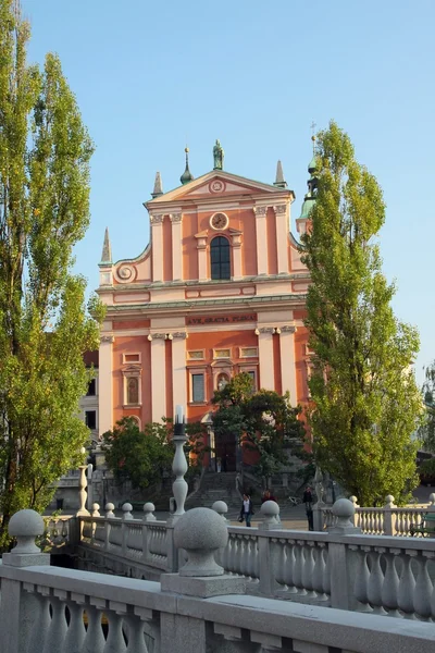 Kyrkan i ljubliana — Stockfoto