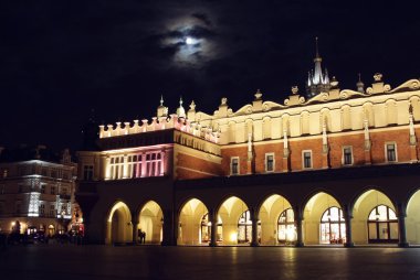 bez Salonu'nda Krakow gece