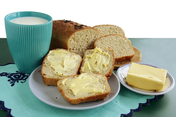 Pain, lait et beurre pour le petit déjeuner — Photo
