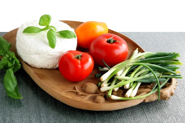 암소 우유 코 티 지 치즈와 야채 — 스톡 사진