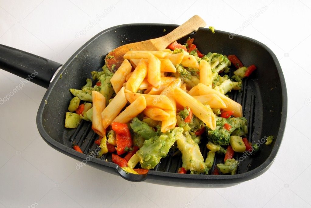 Pasta tubes with vegetable