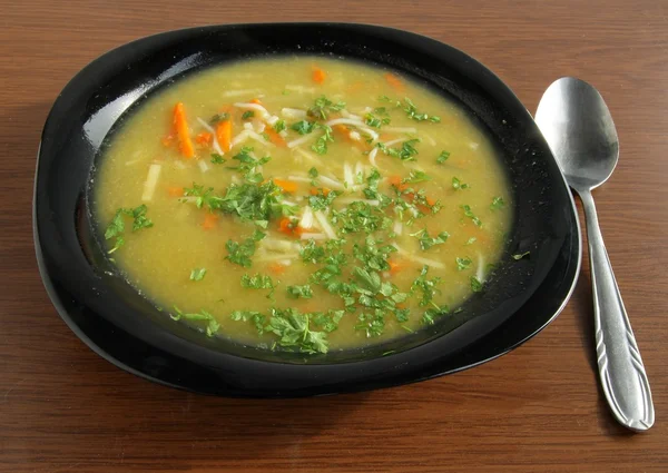 Chutné vegetariánské zeleninové polévky k večeři — Stock fotografie
