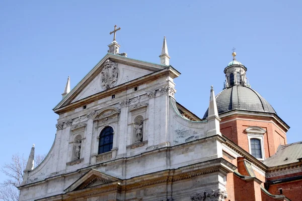 FASÁDNICKÉ Svatý Petr a Pavel katolické církve v Krakově — Stock fotografie