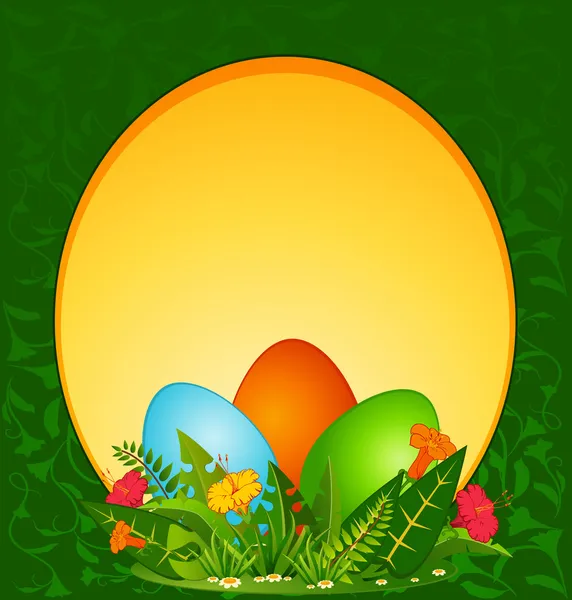 Яйца в траве и цветах — стоковое фото