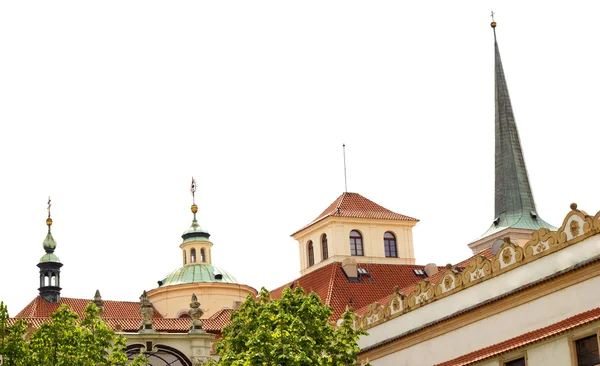 Крыши дворца Валленштайн в Праге — стоковое фото