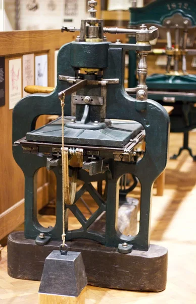 Eski Ofset baskı makinesi — Stok fotoğraf