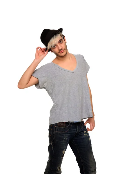 Stijlvolle jongeman dragen hoed — Stockfoto
