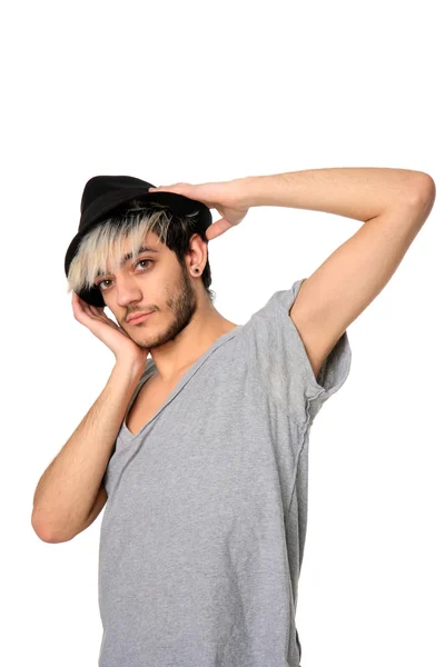 Jovem homem elegante usando chapéu — Fotografia de Stock