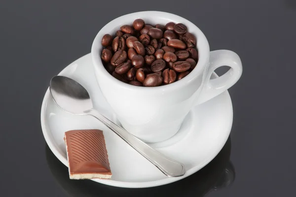 Cup of coffee with chocolate — Stock Photo, Image